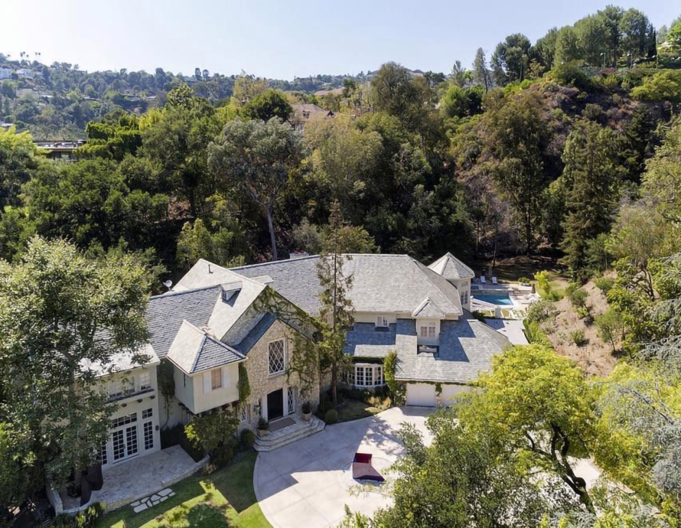 Reese Witherspoon mua nhà gần 16 triệu USD ở khu Brentwood cao cấp