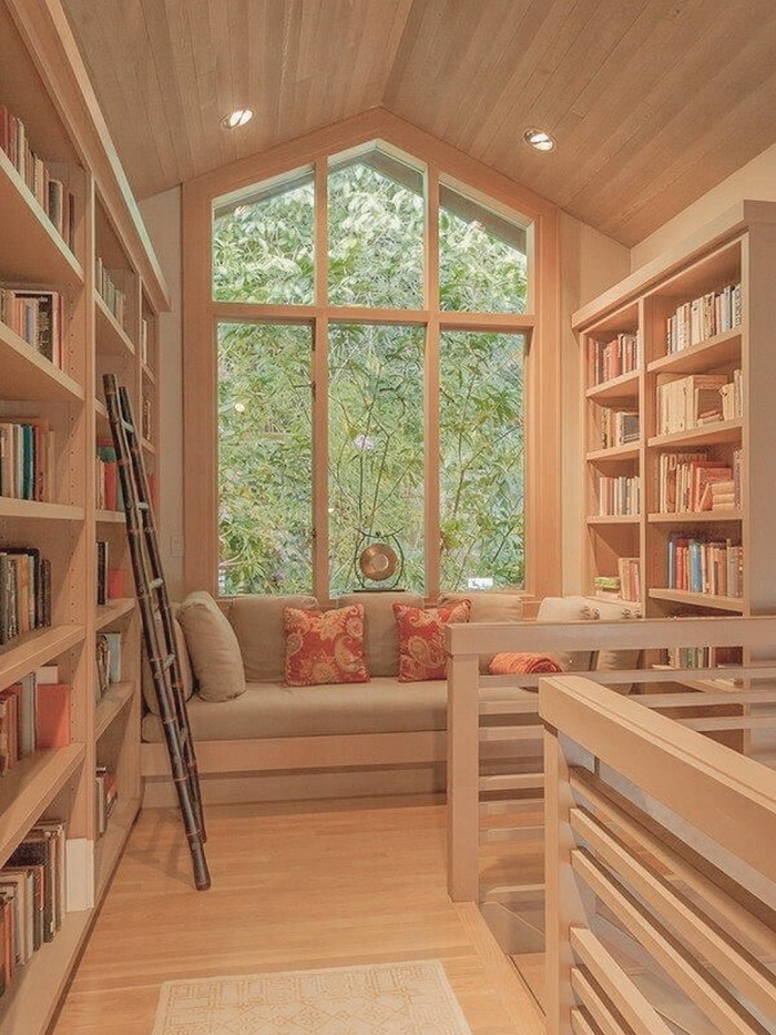 Trang trí phòng đọc sách: Mỗi người đều có một sở thích đọc sách khác nhau, vì thế bạn cần một không gian đọc sách riêng biệt để tìm thấy sự thoải mái và thư giãn. Trang trí phòng đọc sách thật đẹp mắt và ấn tượng sẽ giúp bạn tận hưởng những giây phút quý giá cùng cuốn sách yêu thích.