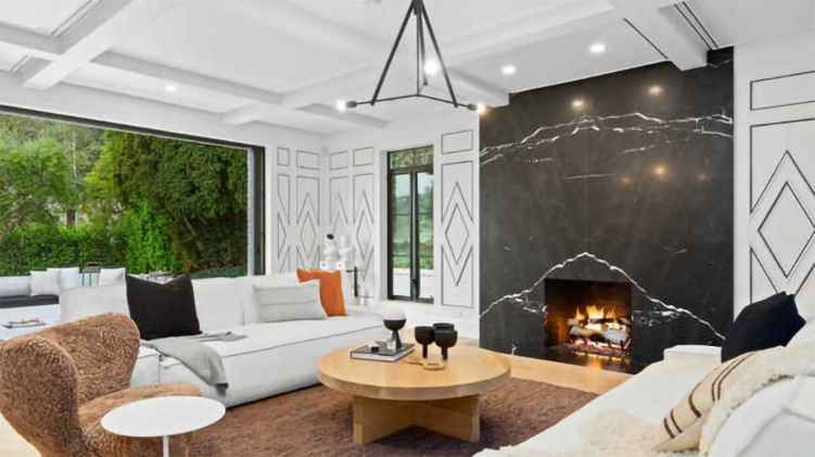 Singer Rihanna's $13.8 million mansion in Beverly Hills