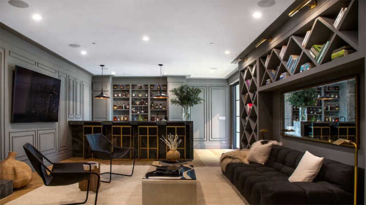 Singer Rihanna's $13.8 million mansion in Beverly Hills