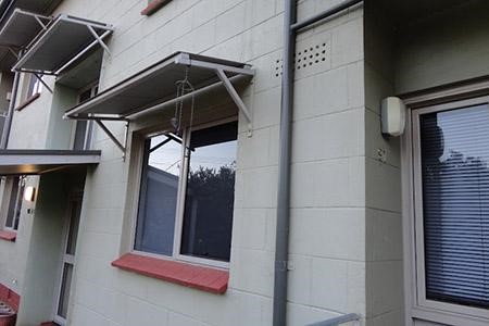 Mẫu mái che cửa sổ bằng tôn Mẫu mái che cửa sổ bằng tôn