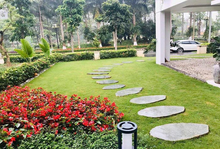 Thiết kế lối đi sân vườn đơn giản mà đẹp cho nhà bạn
