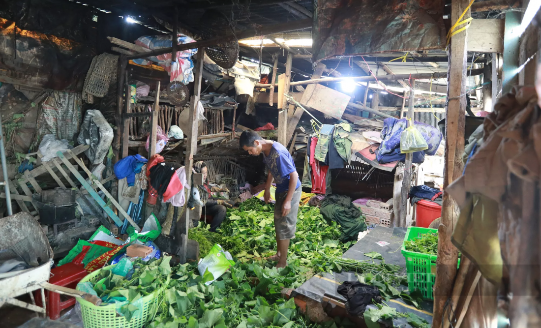 Dự án khu đô thị treo 12 năm, người dân lâm cảnh khốn cùng, sống lay lắt trong nhà thỏ
