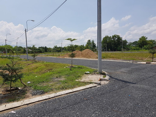 Đất nền, nhà phố khó bán