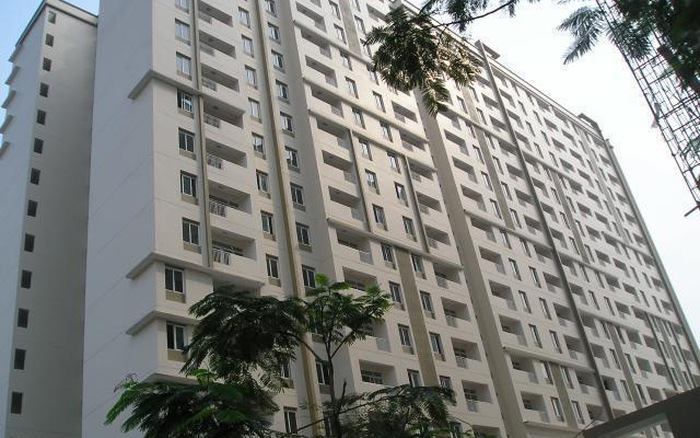 Bất động sản 24h: Thị trường gặp khó, giá chung cư cũ vẫn tăng