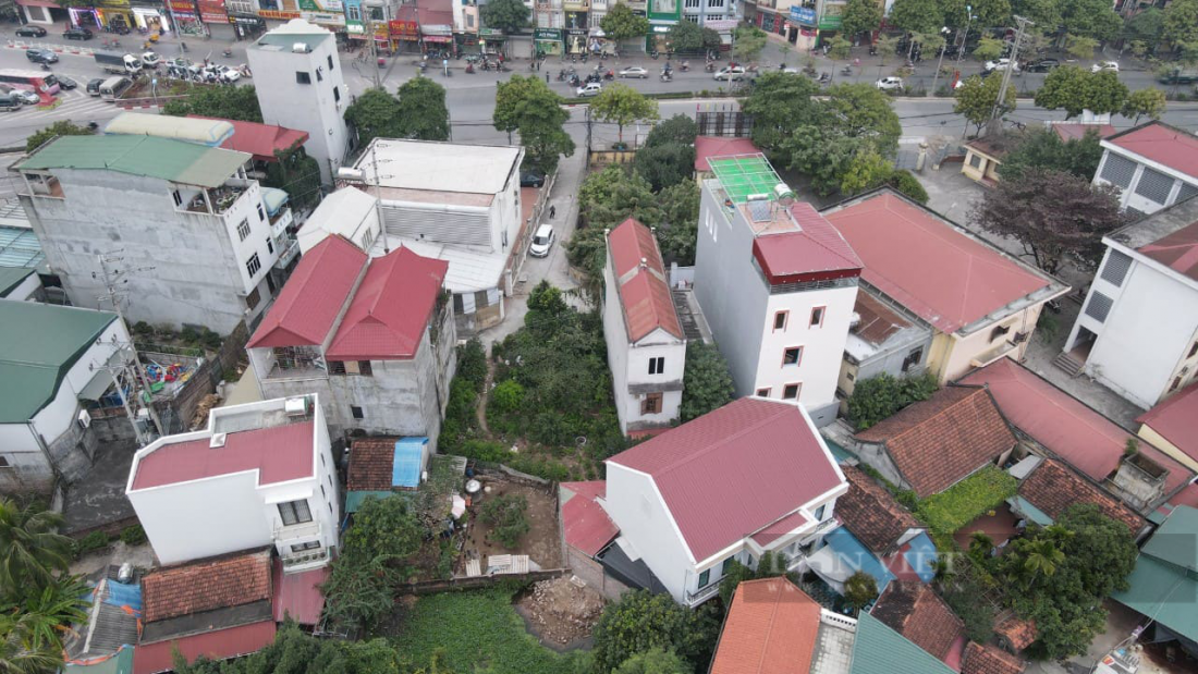 Thị trường bất động sản chững lại vì dịch Covid-19, nhà đầu tư nên đổ tiền vào đất?