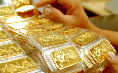 Điểm tin sáng: Giá vàng lao dốc, rời ngưỡng 1.800 USD/ounce