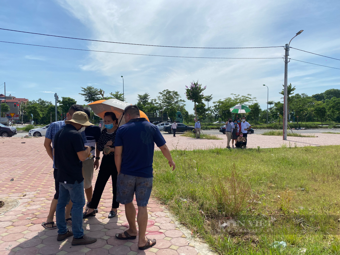 Sau lần nhận hoa hồng đầu tiên, môi giới bất động sản rơi cảnh vỡ mộng đổi đời