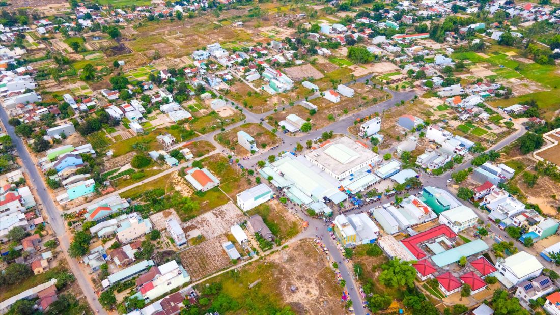 Bất động sản 24h: Ôm trái đắng khi vay tiền mua đất