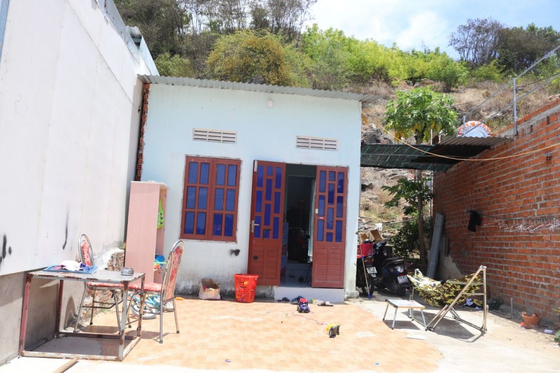 Sống thấp thỏm dưới chân núi Cô Tiên Sống thấp thỏm dưới chân núi Cô Tiên