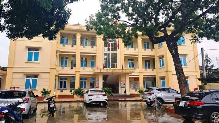 Đấu cao gấp 5 lần giá khởi điểm, 'cò' ở Thanh Hóa bỏ cọc 46 lô đất Đấu cao gấp 5 lần giá khởi điểm, 'cò' ở Thanh Hóa bỏ cọc 46 lô đất