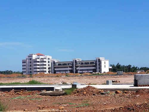 Một dự án gồm 10 gói thầu đứng hình