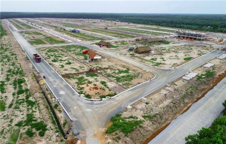 Sau giãn cách, nhiều nhà đầu tư 'ôm' đất cuống cuồng xả hàng