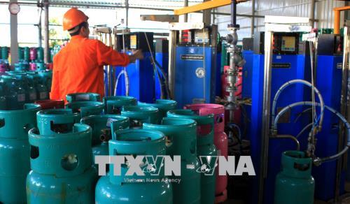 Giá gas trong nước tăng mạnh: Người tiêu dùng xoay sang dùng điện