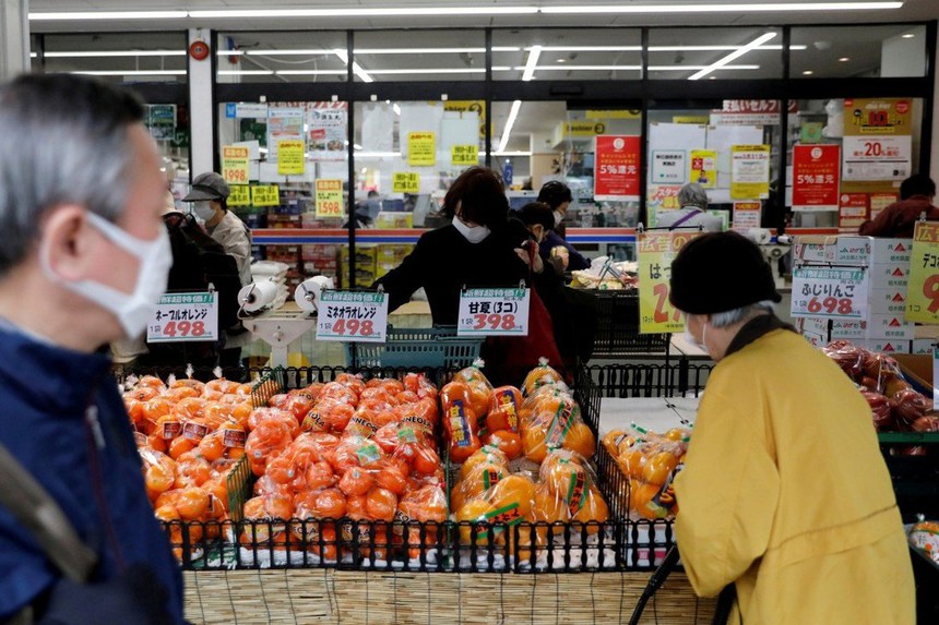 Nhiều người Nhật khó sống vì lạm phát