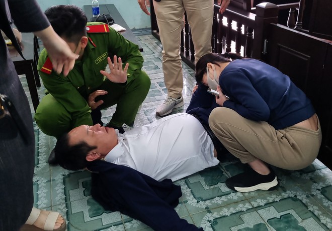 Giám đốc công ty bất động sản tự tử tại tòa