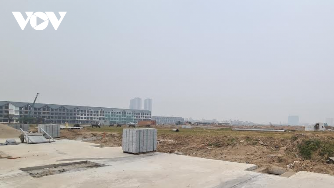 Giá đất tăng từng ngày, phần lớn là cò đất bán qua tay, người mua thực ít