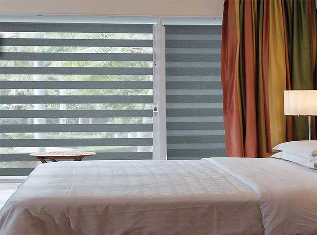 Rèm cầu vồng trang trí cho không gian sống hiện đại