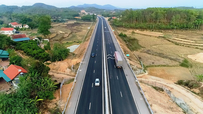 Trình Quốc hội đầu tư hơn 146.000 tỉ đồng để làm 729 km cao tốc Bắc - Nam