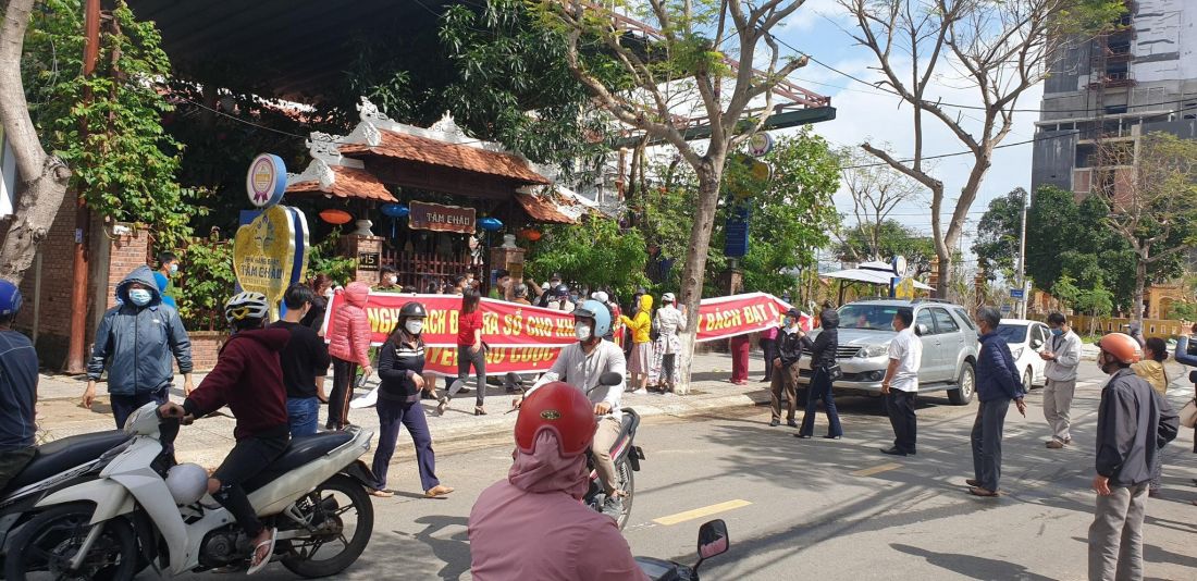 Vụ tranh chấp bất động sản lớn nhất Quảng Nam - Đà Nẵng: Người dân vây nhà hàng của chủ đầu tư