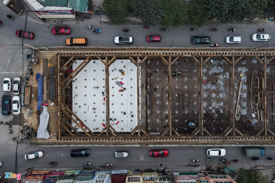 Nút giao 3 tầng Lê Văn Lương hơn 700 tỷ đồng dần thành hình