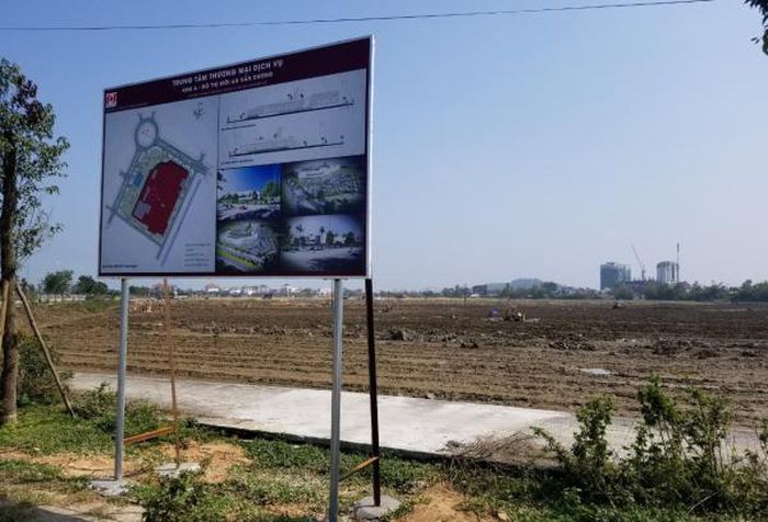 Chưa được cấp phép xây dựng, dự án vẫn khởi công để... lấy ngày