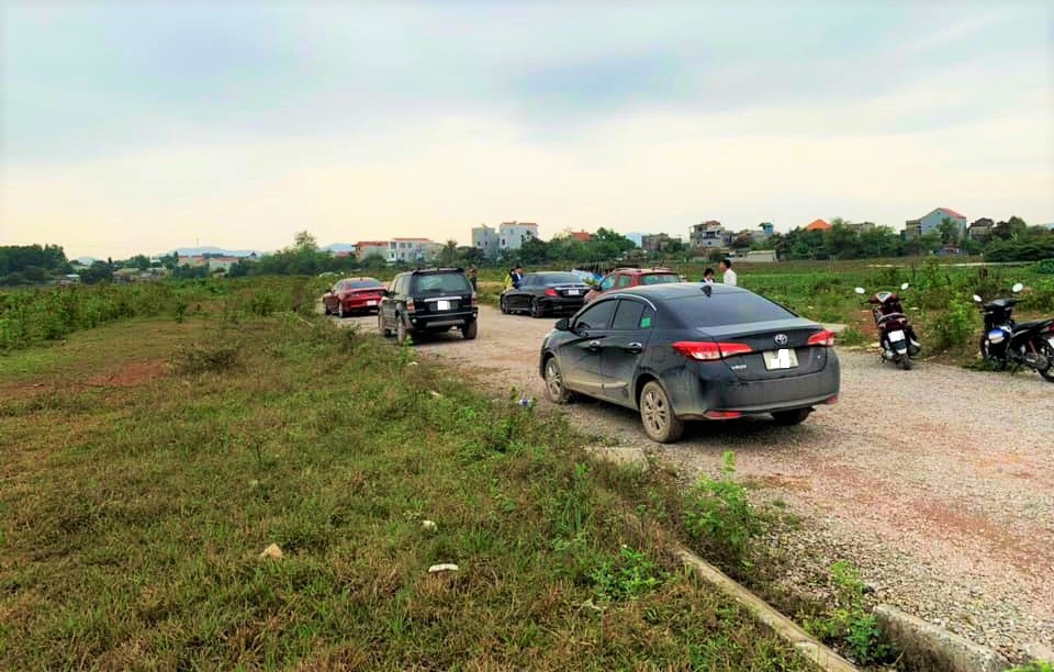 Bất động sản 24h: Bất thường và rủi ro những cơn sốt đất? Bất động sản 24h: Bất thường và rủi ro những cơn sốt đất?