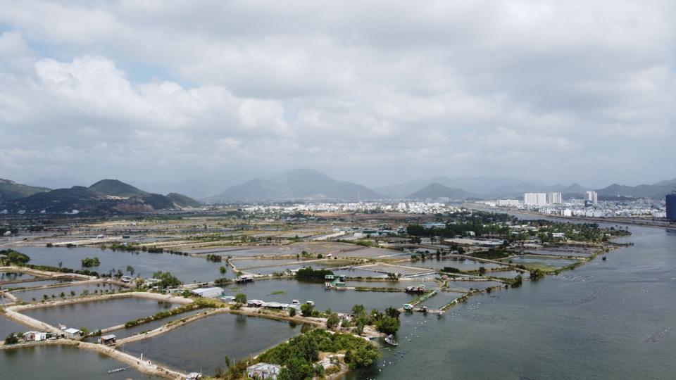 FPT đề xuất đầu tư 3 dự án khoảng 850ha tại Khánh Hòa FPT đề xuất đầu tư 3 dự án khoảng 850ha tại Khánh Hòa