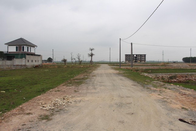 ‘Cò' lẳng lặng biến mất sau khi thổi giá, tạo 'sốt đất' vùng quê ‘Cò' lẳng lặng biến mất sau khi thổi giá, tạo 'sốt đất' vùng quê