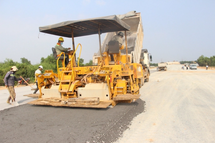 Phấn đấu hoàn thành cao tốc Bến Lức - Long Thành vào cuối năm