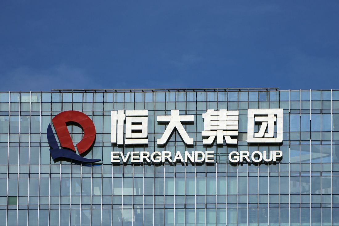 Cổ phiếu của “bom nợ” China Evergrande bị tạm dừng giao dịch trên sàn chứng khoán Hong Kong