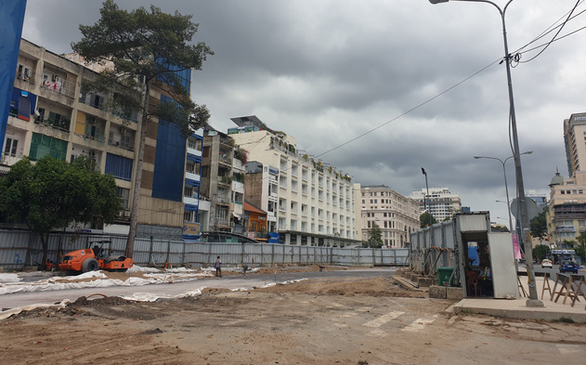 Metro số 1 trả mặt bằng thêm một đoạn đường Lê Lợi trước 30-4 Metro số 1 trả mặt bằng thêm một đoạn đường Lê Lợi trước 30-4