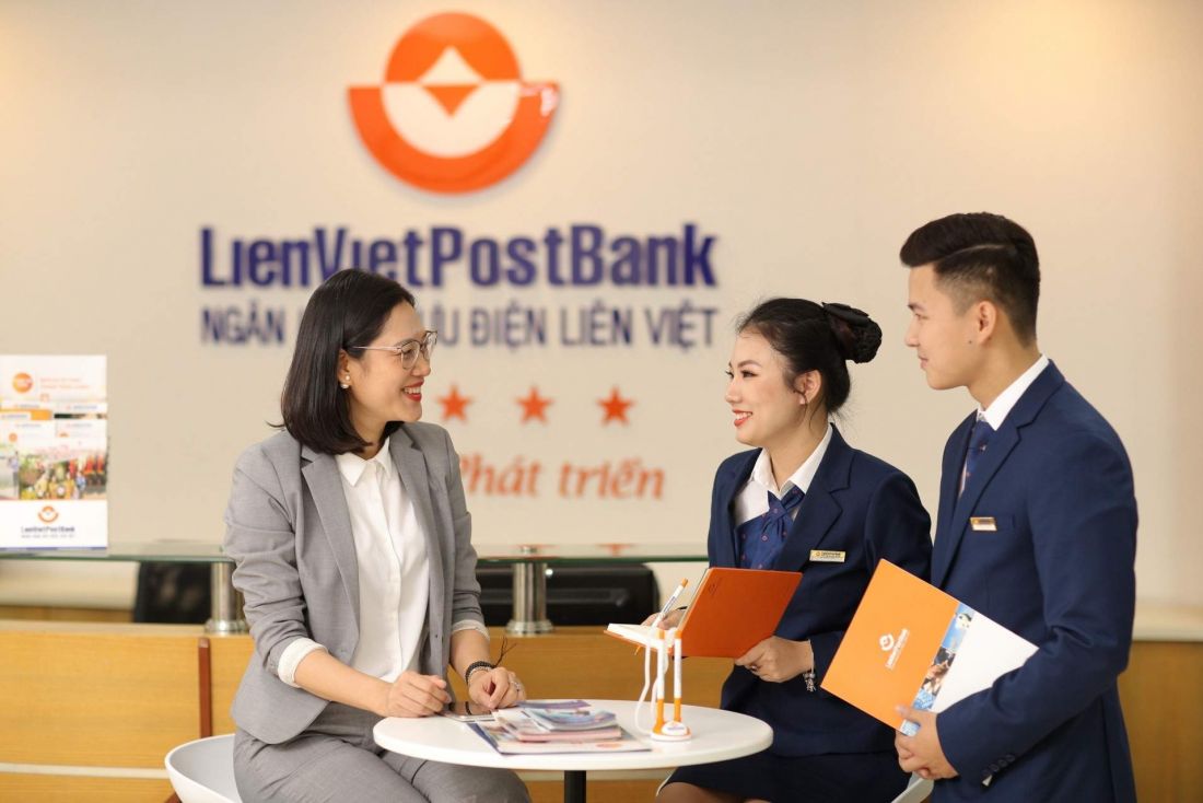 LienVietPostBank sắp phát hành 265 triệu cổ phiếu với giá 10.000 đồng, chưa bằng một nửa thị giá