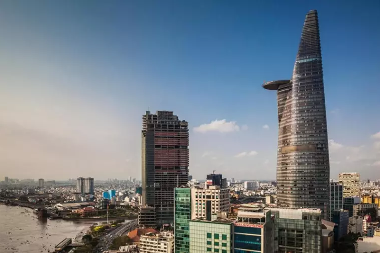 Ngân hàng âm thầm lệnh siết chặt, dân lướt sóng nhà đất lo cơn sóng dữ