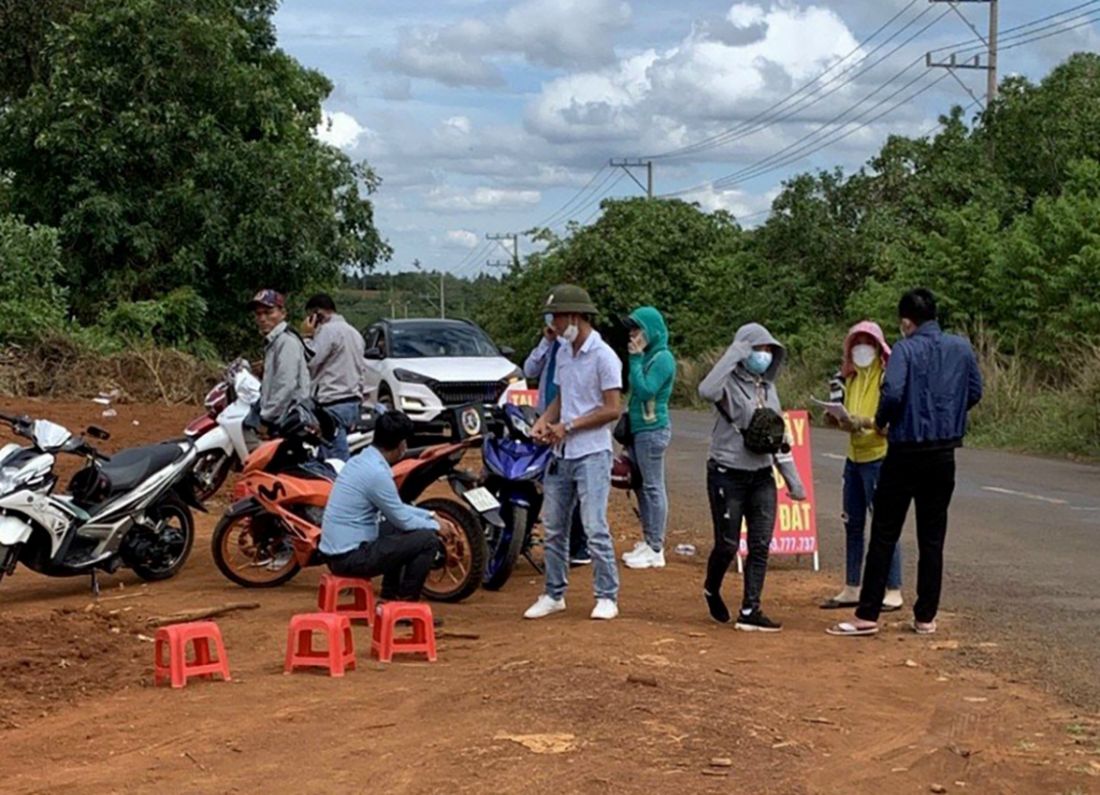 Làm thế nào để tránh bước chân vào bẫy sốt đất ảo?