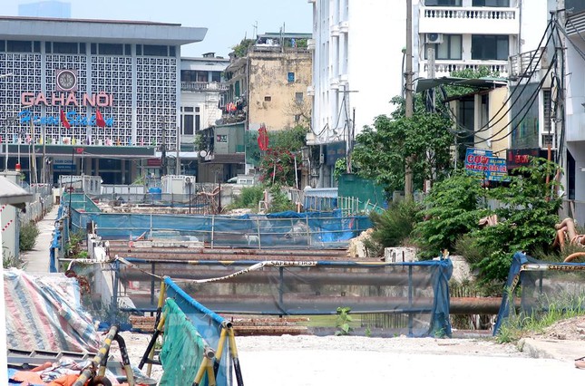 Dự án đường sắt Nhổn - ga Hà Nội tiến độ 'rùa', vì sao? Dự án đường sắt Nhổn - ga Hà Nội tiến độ 'rùa', vì sao?