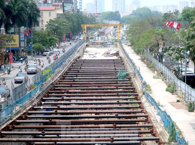 Dự án đường sắt Nhổn - ga Hà Nội tiến độ 'rùa', vì sao? Dự án đường sắt Nhổn - ga Hà Nội tiến độ 'rùa', vì sao?