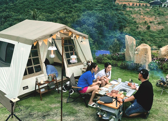 'Ngọc Trinh mua 11ha đất xây homestay ở Bảo Lộc' là chiêu trò thổi giá đất 'Ngọc Trinh mua 11ha đất xây homestay ở Bảo Lộc' là chiêu trò thổi giá đất