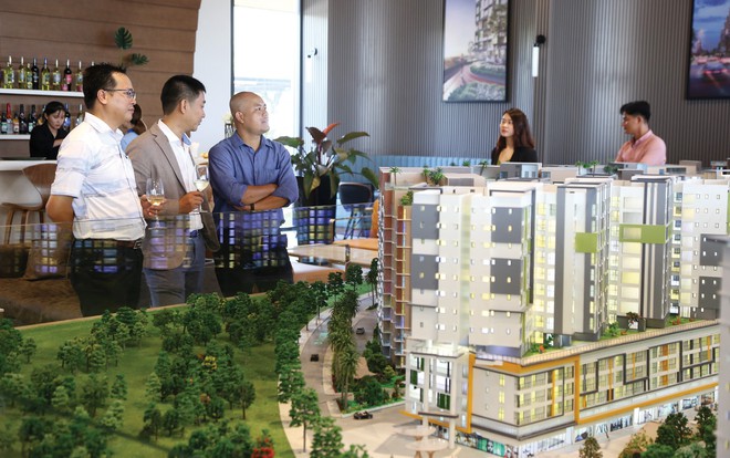 CHUYỂN ĐỘNG THỊ TRƯỜNG: Chủ đầu tư tăng thu từ khách mua nhà