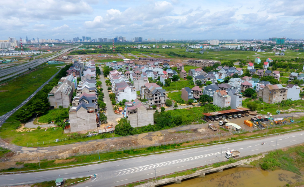 Nóng trong tuần: Đầu tư bất động sản - ôm trái đắng khi lỡ đu đỉnh