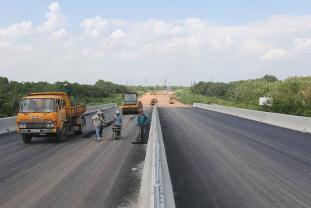 Điểm tin sáng: Đề xuất tăng trần vé máy bay, Hà Nội duyệt chủ trương đầu tư 27 dự án