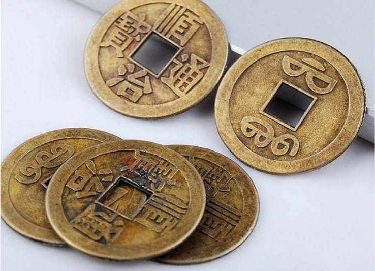 Đồng tiền vàng bằng xốp - Green Art | Shopee Việt Nam