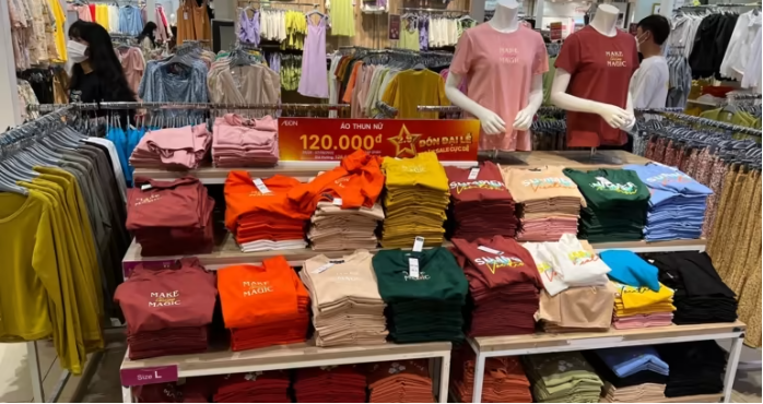 6 khu chợ bán quần áo rẻ nhất Sài Gòn - Sỉ lẻ chỉ tầm 30-50k/cái