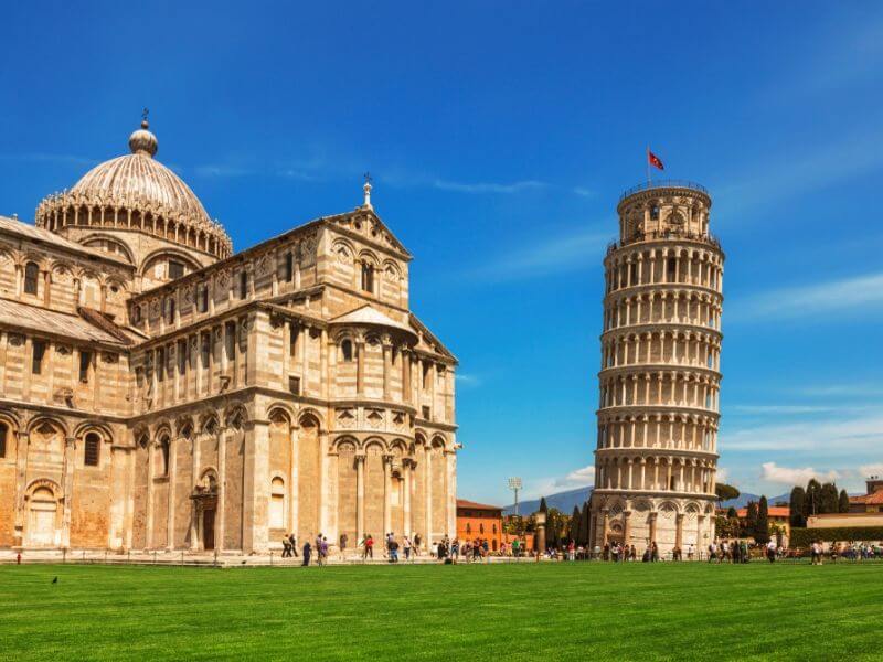 Kiến trúc kì lạ của tháp nghiêng Pisa - biểu tượng sự vững mạnh của nước Ý