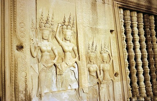 Khám phá đền Angkor Wat - kỳ quan nổi tiếng thế giới ở Campuchia