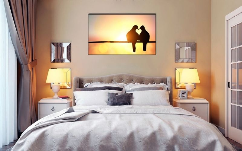 Tranh Treo Phòng Ngủ Mệnh Hỏa: Lựa Chọn Phù Hợp Giúp Tăng Vượng Khí Và May Mắn