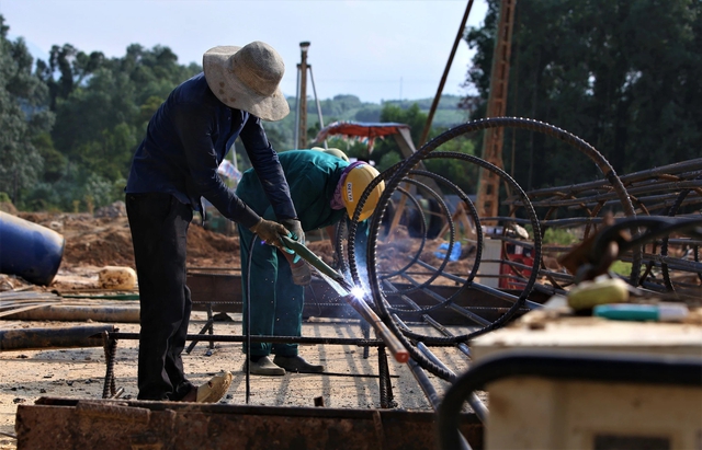 Nhìn lại năm 2023: Giá vật liệu xây dựng vẫn tăng cao dù thị trường ảm đạm Nhìn lại năm 2023: Giá vật liệu xây dựng vẫn tăng cao dù thị trường ảm đạm