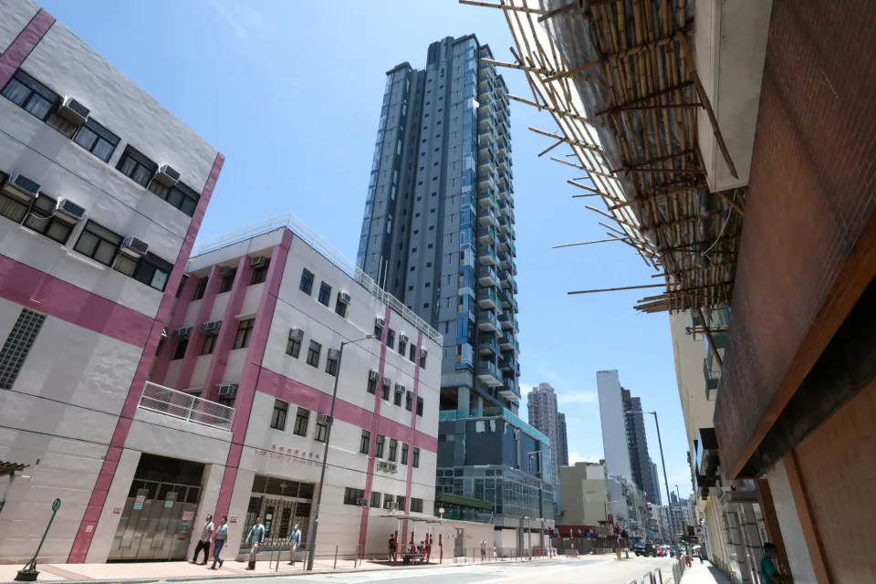 香港：許多投資人必須向外借款，利率高達30%