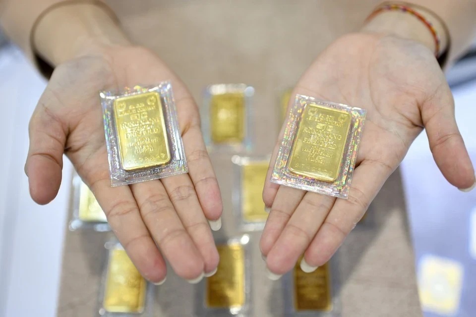 Giá vàng miếng SJC rớt mạnh