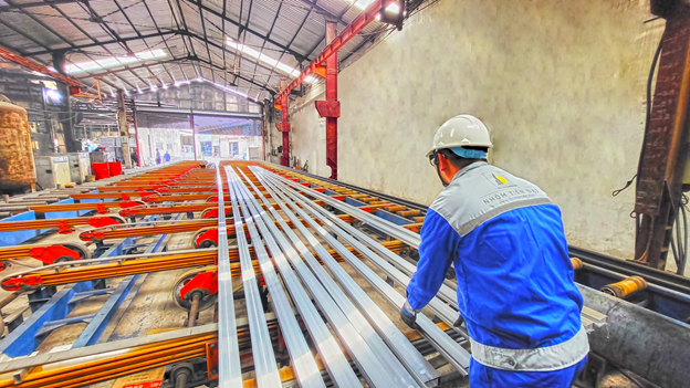 Tin vui cho doanh nghiệp sản xuất nhôm: Mỹ không áp thuế chống bán phá giá với nhôm đùn ép Việt Nam- Ảnh 1. Tin vui cho doanh nghiệp sản xuất nhôm: Mỹ không áp thuế chống bán phá giá với nhôm đùn ép Việt Nam- Ảnh 1.